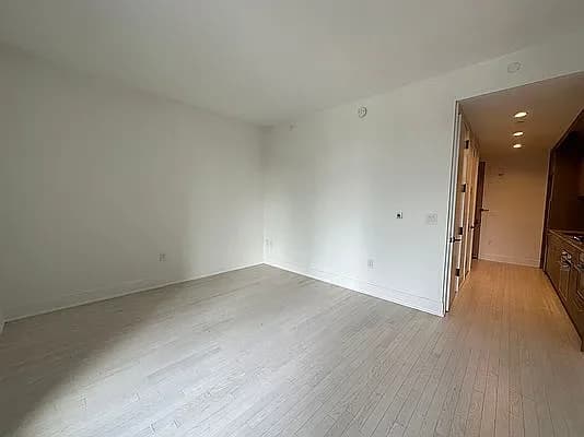 91 Leonard Street #14C, Manhattan, NY 10013 apartment_living_room 1