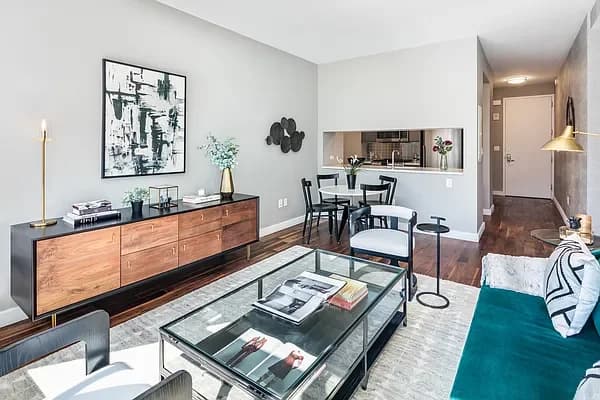 507 West Chelsea #401, Manhattan, NY 10001 apartment_living_room 1