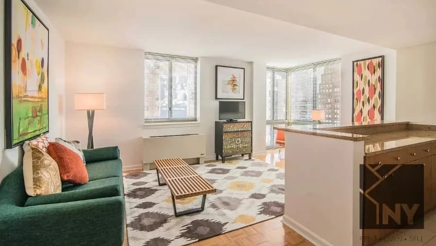 400 West 37 Street #25G, Manhattan, NY 10018 1