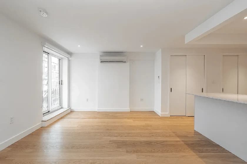 315 East 22 Street #5A, Manhattan, NY 10010 apartment_living_room 1
