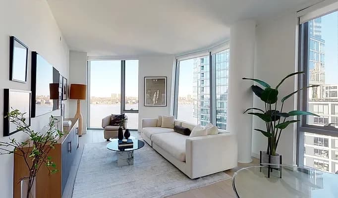 635 West 59 Street #1807, Manhattan, NY 10023