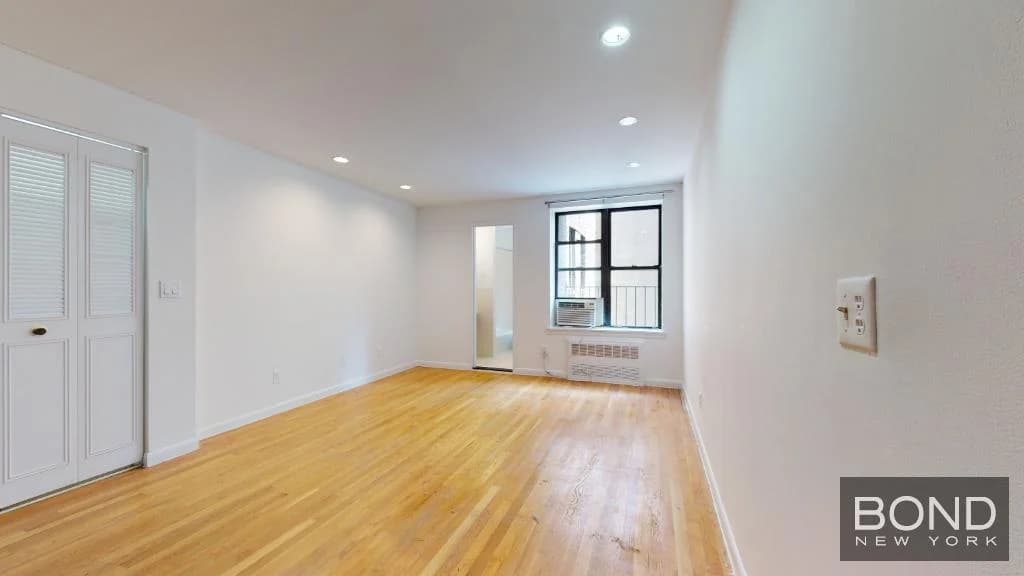 30 Charlton Street #3C, Manhattan, NY 10013 1