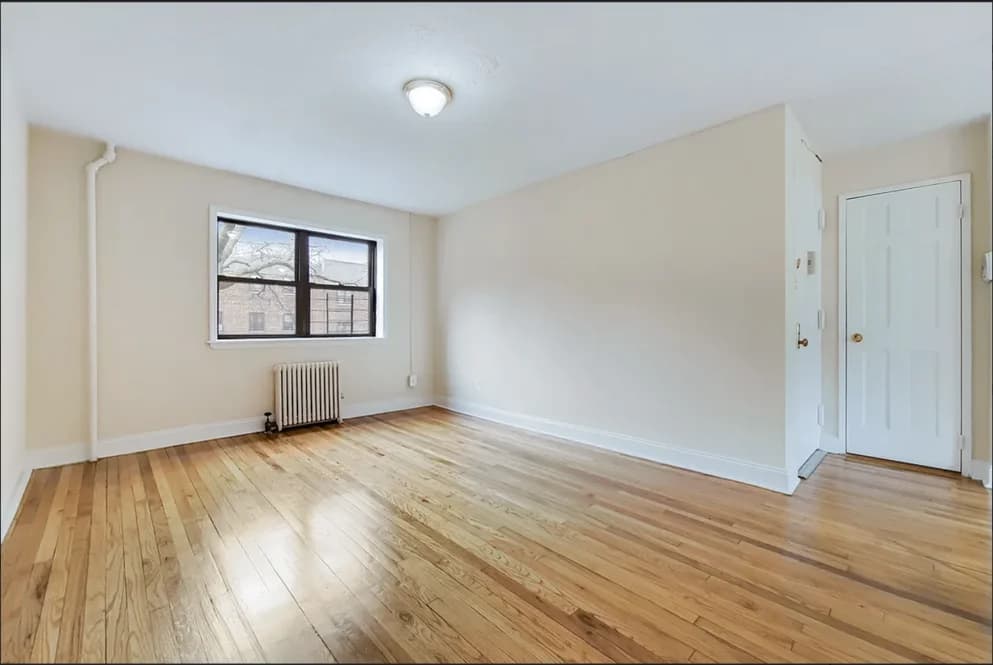 20-53 18 Street #1C, Queens, NY 11105 apartment_living_room 1