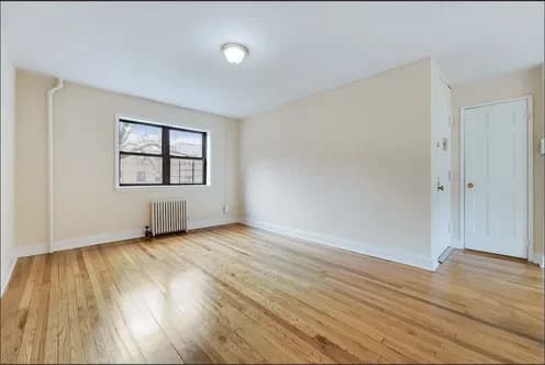 20-53 18 Street #1C, Queens, NY 11105