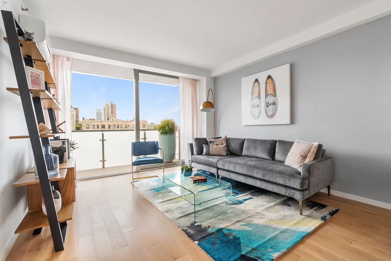 40 Pinehurst Avenue #5-A, Manhattan, NY 10033 apartment_living_room 1