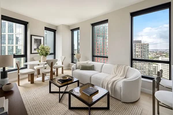 567 Fulton Street #40B, Brooklyn, NY 11201 apartment_living_room 1