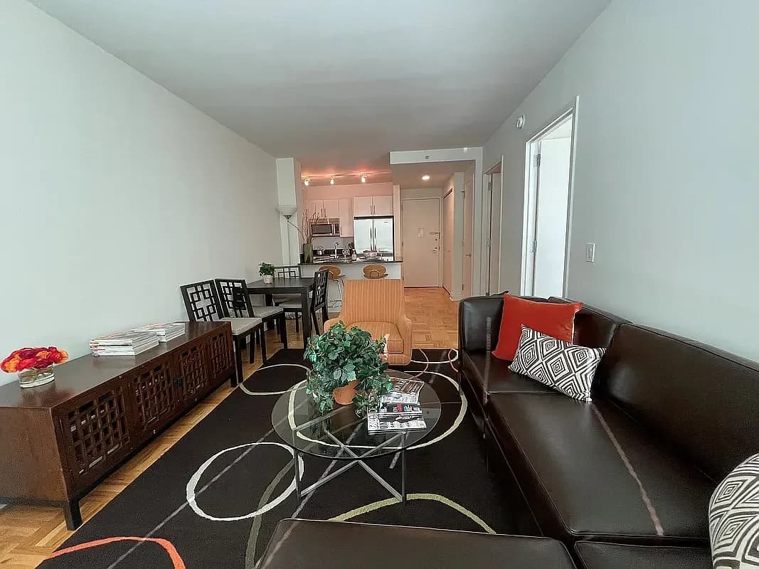 1510 Lexington Avenue #17M, Manhattan, NY 10029 apartment_living_room 1
