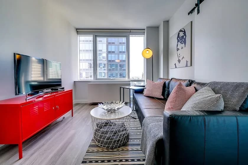 86 Fleet Place #31N, Brooklyn, NY 11201 apartment_living_room 1