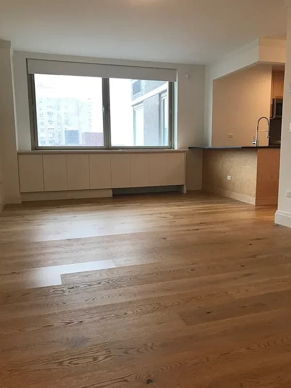 201 East 86 Street #20HH, Manhattan, NY 10028 apartment_living_room 1
