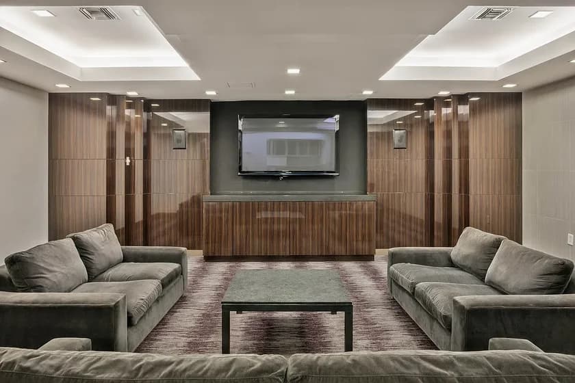 Townsend 350 West 37 Street #20H, Manhattan, NY 10018 apartment_living_room 1