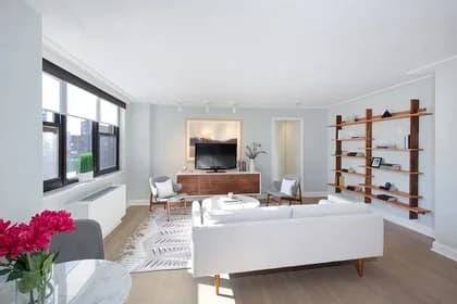 150 East 34 Street #201, Manhattan, NY 10016