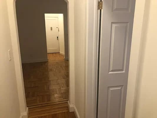 43-10 44 Street #4D, Queens, NY 11104 apartment_living_room 1