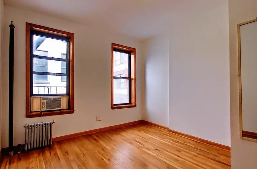 11 Jones Street #20, Manhattan, NY 10014 apartment_living_room 1