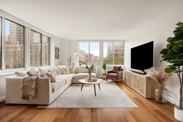 333 Rector Place #60, Manhattan, NY 10280 1