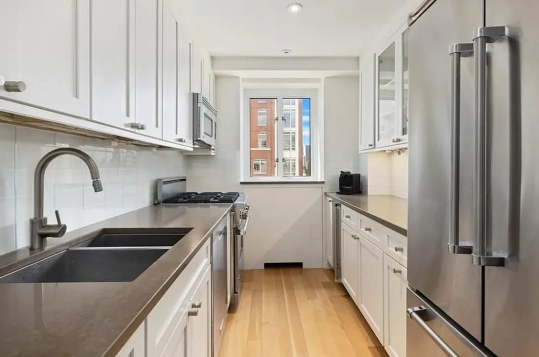 200 East 66 Street #A1905, Manhattan, NY 10065 apartment_kitchen 1