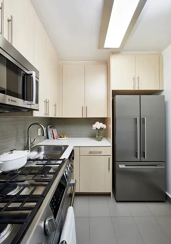 110 Horatio Street #121, Manhattan, NY 10014 apartment_kitchen 1