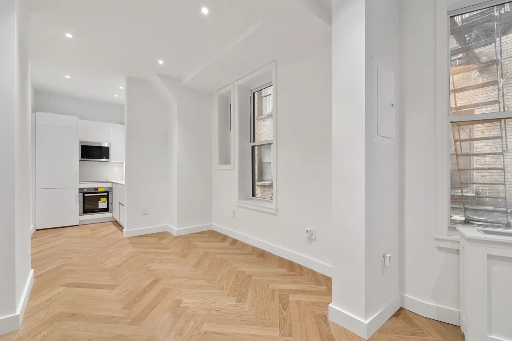 832 West End Avenue #2BD, Manhattan, NY 10025 apartment_living_room 1