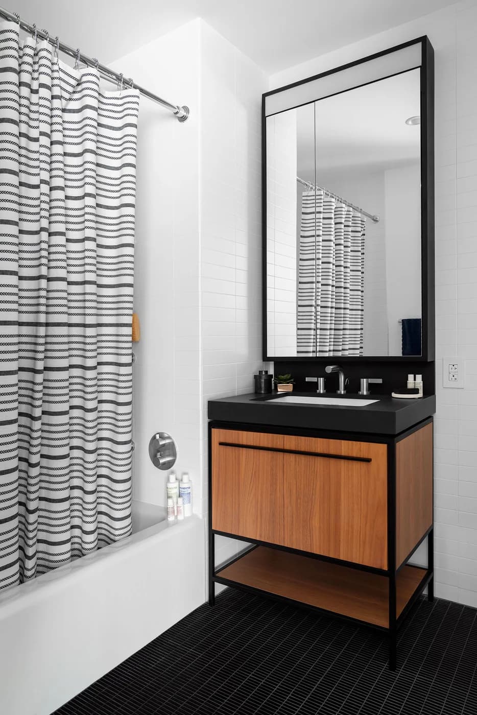 2 Blue Slip #0-32L, Brooklyn, NY 11222 1