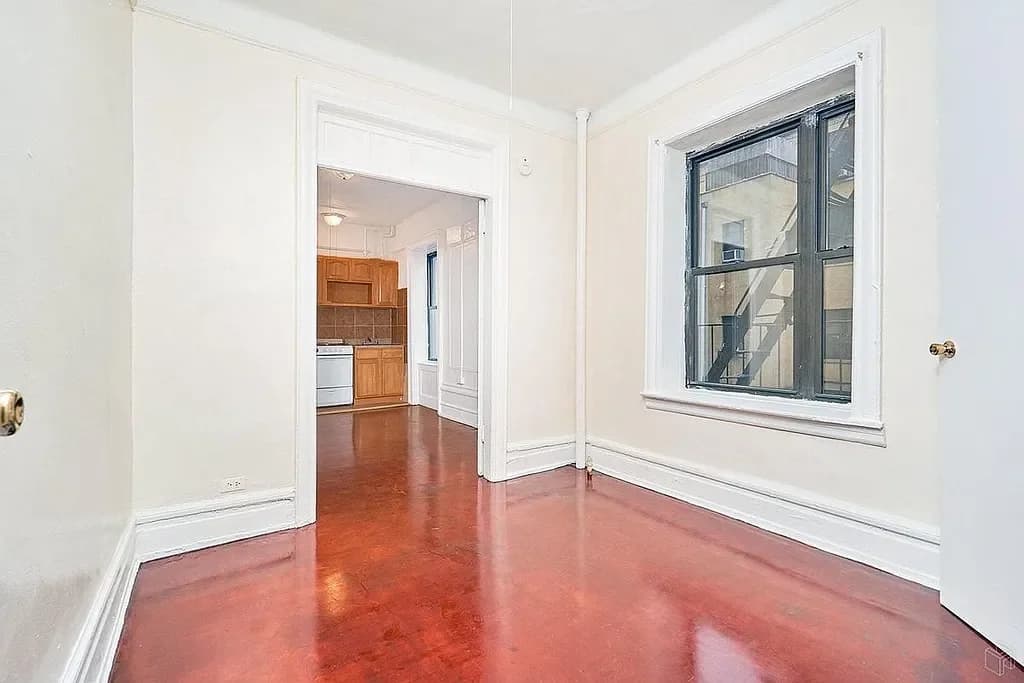 131 West 110 Street #2G, Manhattan, NY 10026 apartment_living_room 1