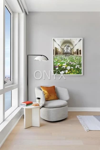 555 W 38 St #2212, Manhattan, NY 10018 1