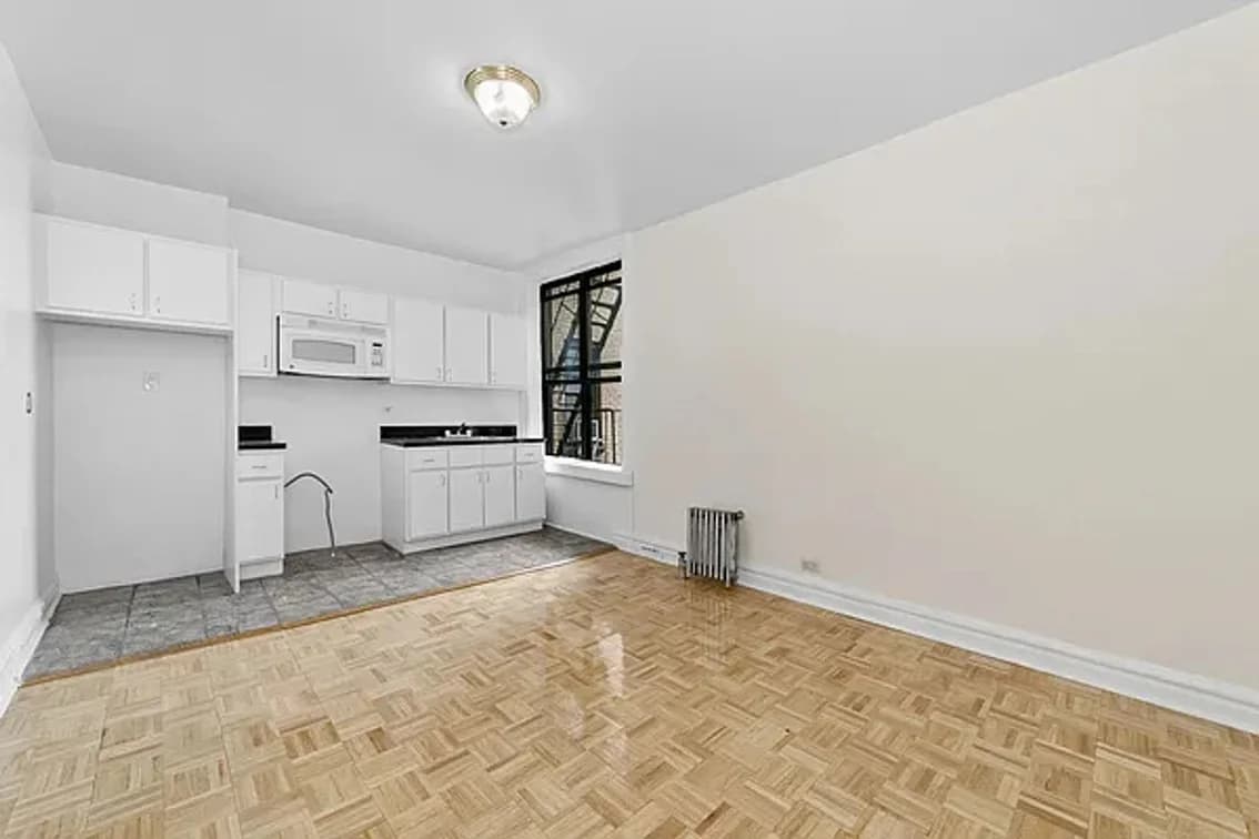 35 Thayer Street #5J, Manhattan, NY 10040 1