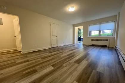 500 Howard Avenue #1B, Staten Island, NY 10301 apartment_bedroom_room 1