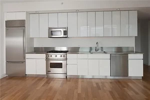 550 West 54 Street #23N, Manhattan, NY 10019