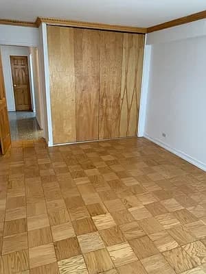 330 East 46 Street #3O, Manhattan, NY 10017 apartment_living_room 1