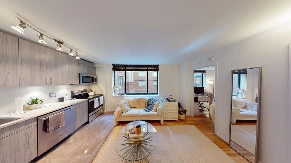 121 Reade Street #3H, Manhattan, NY 10007 apartment_living_room 1