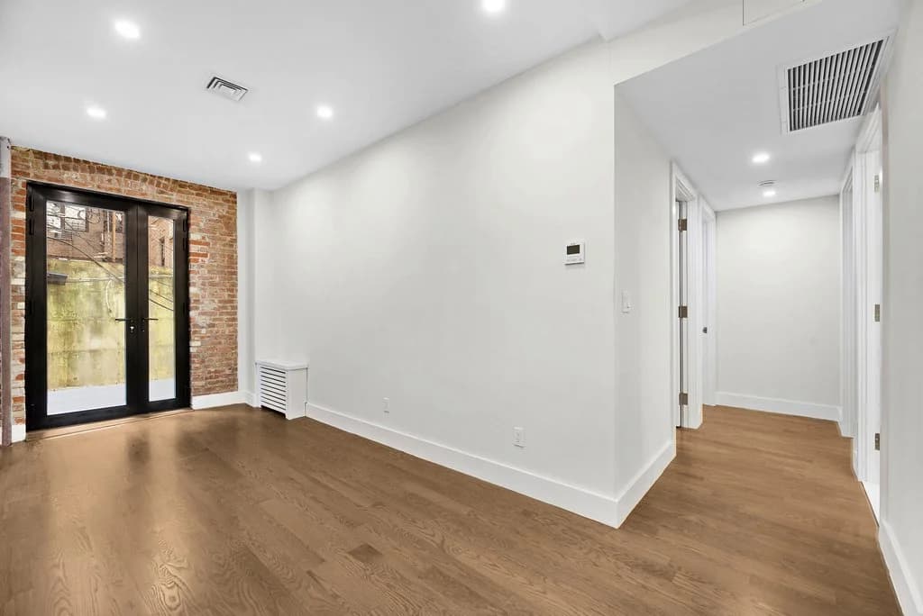 226 E 70 St #1B, Manhattan, NY 10021 1