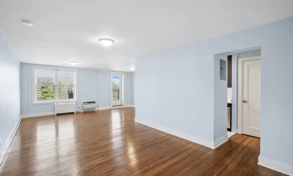 1135 Pelham Parkway North #04C, Bronx, NY 10469 1