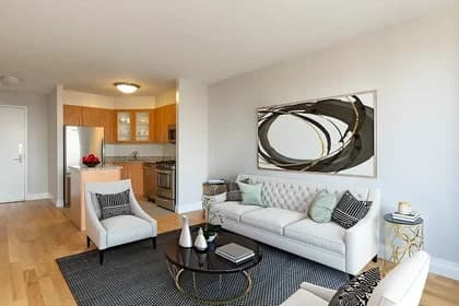 776 6 Ave #16H, Manhattan, NY 10001