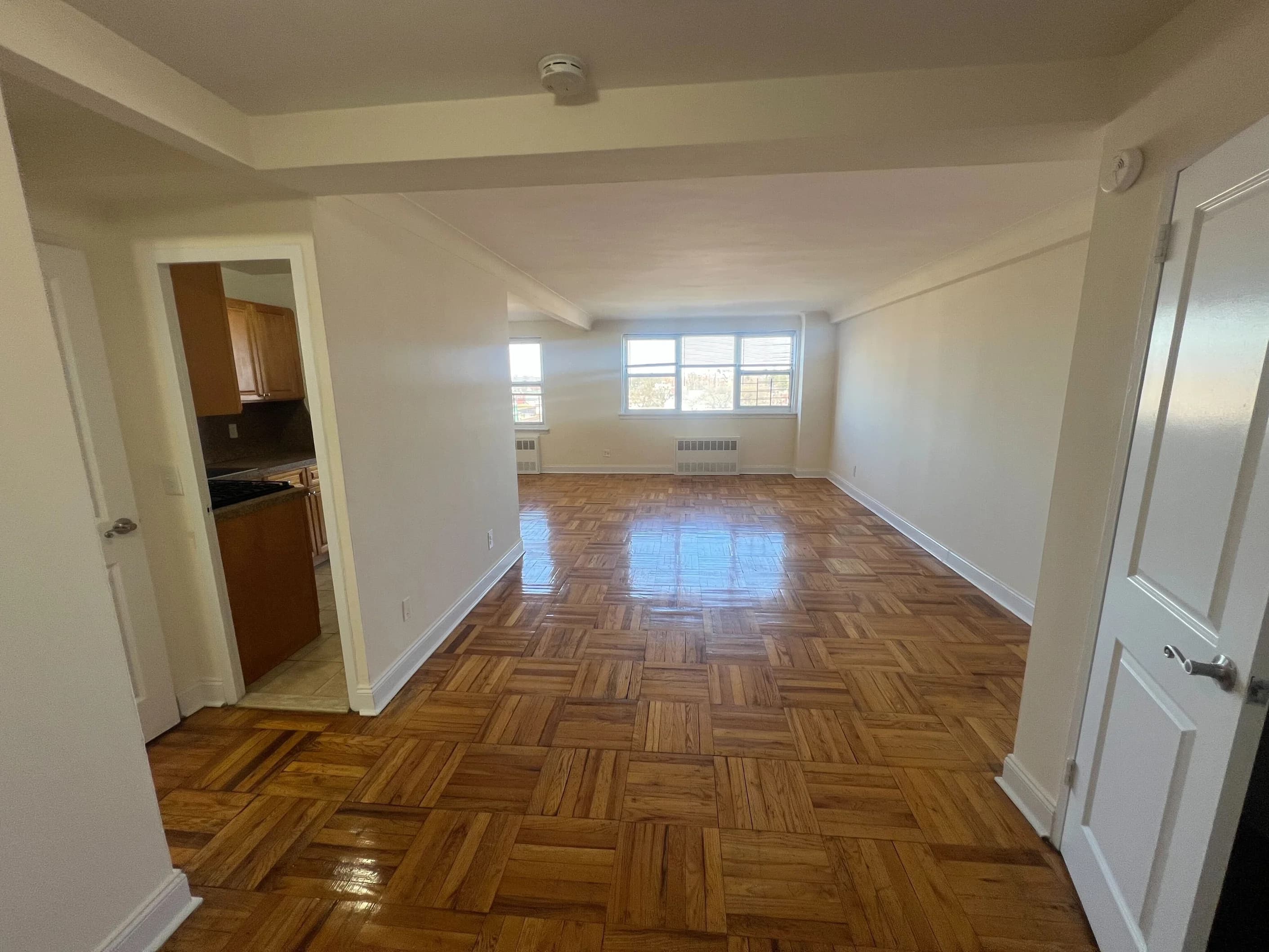 166-05 Highland Avenue #7R, Queens, NY 11432 apartment_living_room 1