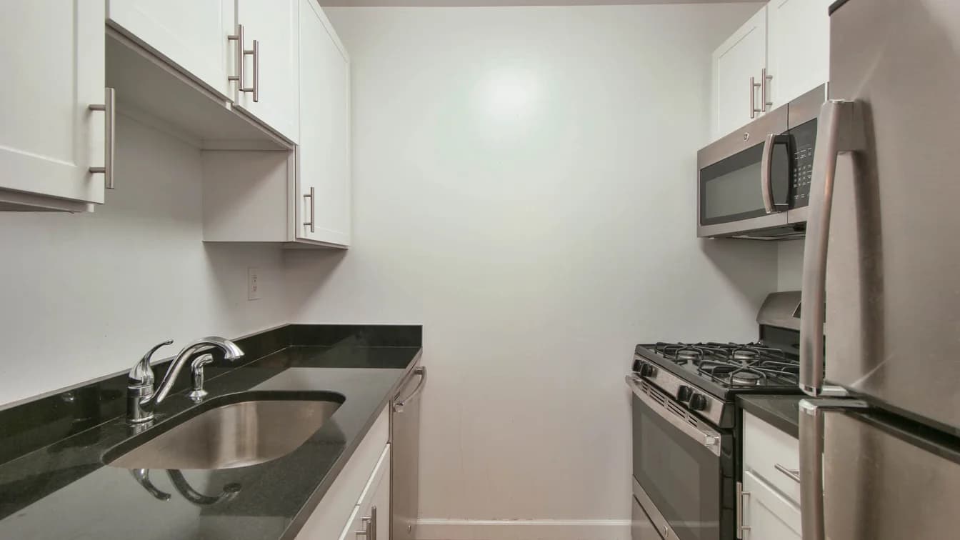 180 Riverside Boulevard #6U, Manhattan, NY 10069 1