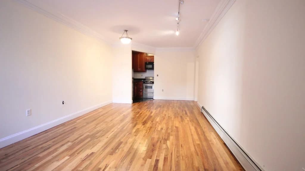 525 West 49 Street #2E, Manhattan, NY 10019 1