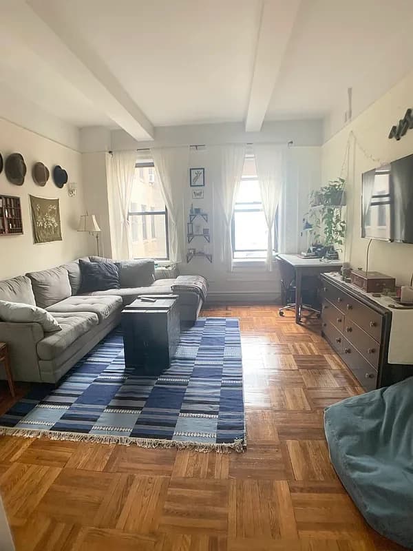 128 Ft Washington Avenue #9G, Manhattan, NY 10032 apartment_living_room 1