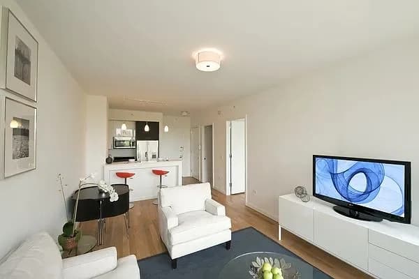 795 Columbus Avenue #09M, Manhattan, NY 10025 apartment_living_room 1