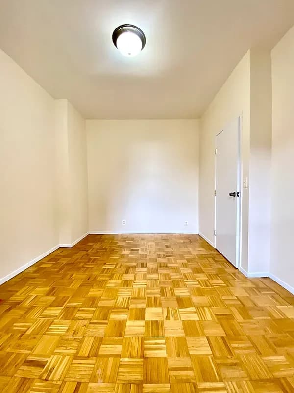 1480 York Ave #5F, Manhattan, NY 10075 apartment_living_room 1