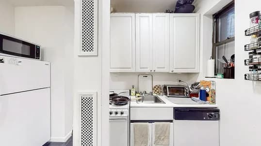 345 East 65 Street #2A, Manhattan, NY 10065