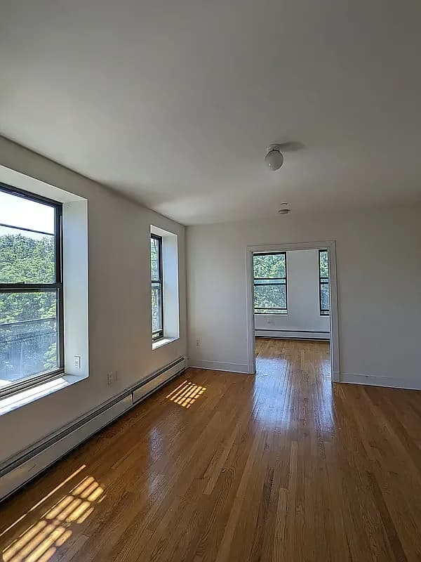 305 West 150 Street #601, Manhattan, NY 10039 apartment_living_room 1