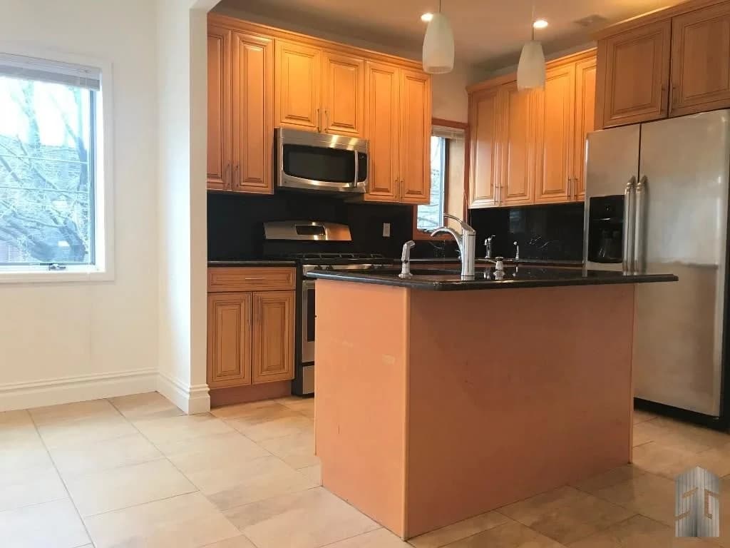 542 Brooklyn Avenue #2, Brooklyn, NY 11225 1