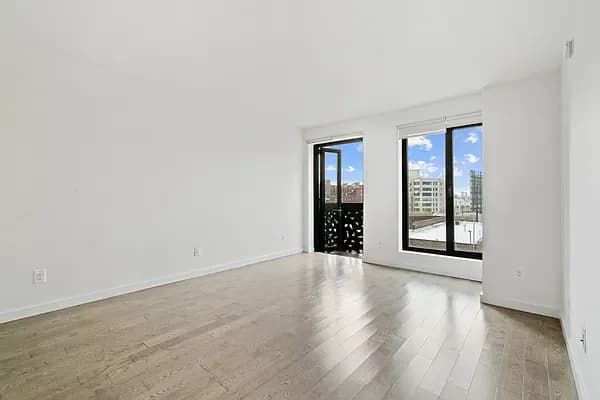 11-39 49 Avenue #509, Queens, NY 11101 apartment_living_room 1