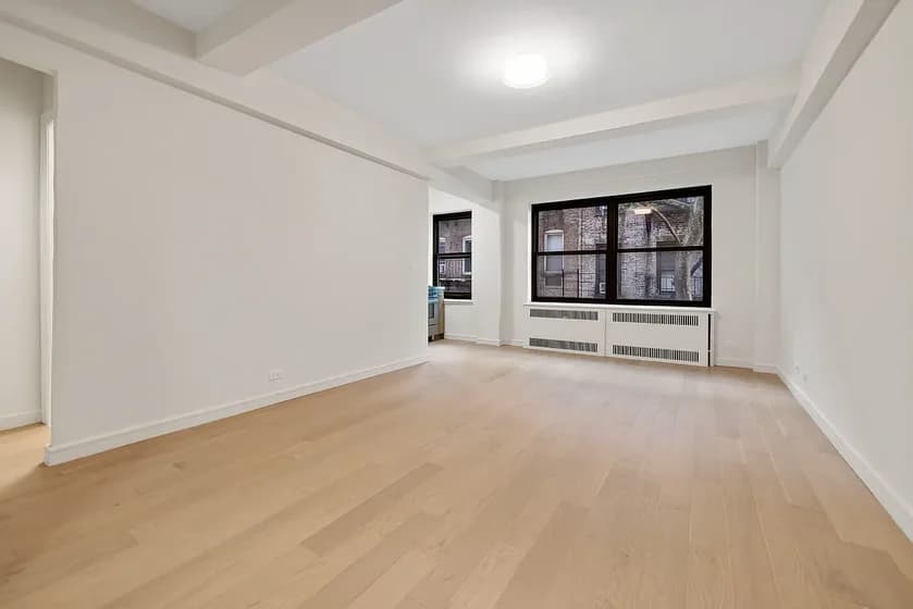 340 East 52 Street #8G, Manhattan, NY 10022 apartment_living_room 1