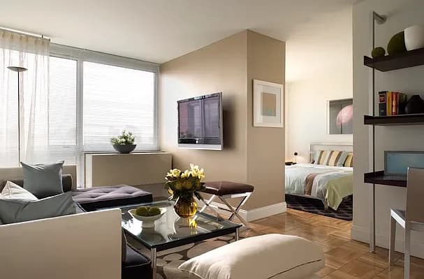 215 E 96 St #19N, Manhattan, NY 10029 apartment_living_room 1