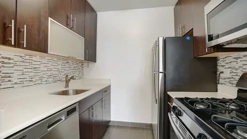 300 Mercer Street #25H, Manhattan, NY 10003
