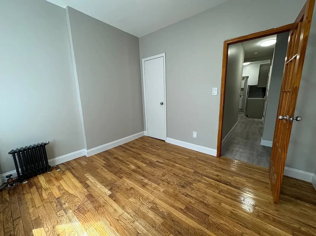 431 East 9 Street #5, Manhattan, NY 10009 apartment_living_room 1