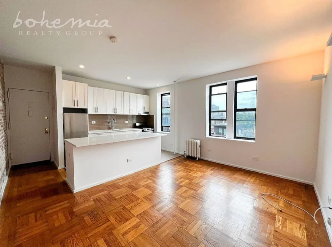 580 St Nicholas Avenue #5-F, Manhattan, NY 10030 apartment_living_room 8