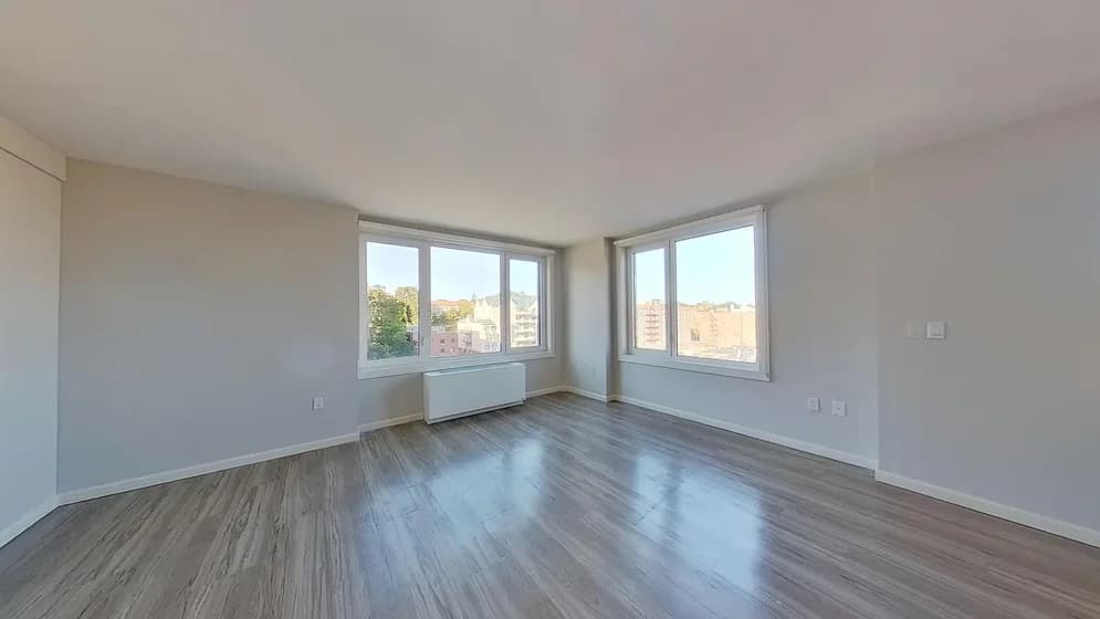 178-22 Hillside Avenue #409, Queens, NY 11432 apartment_living_room 1