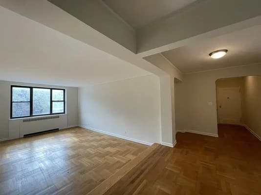 10 Downing Street #3W, Manhattan, NY 10014