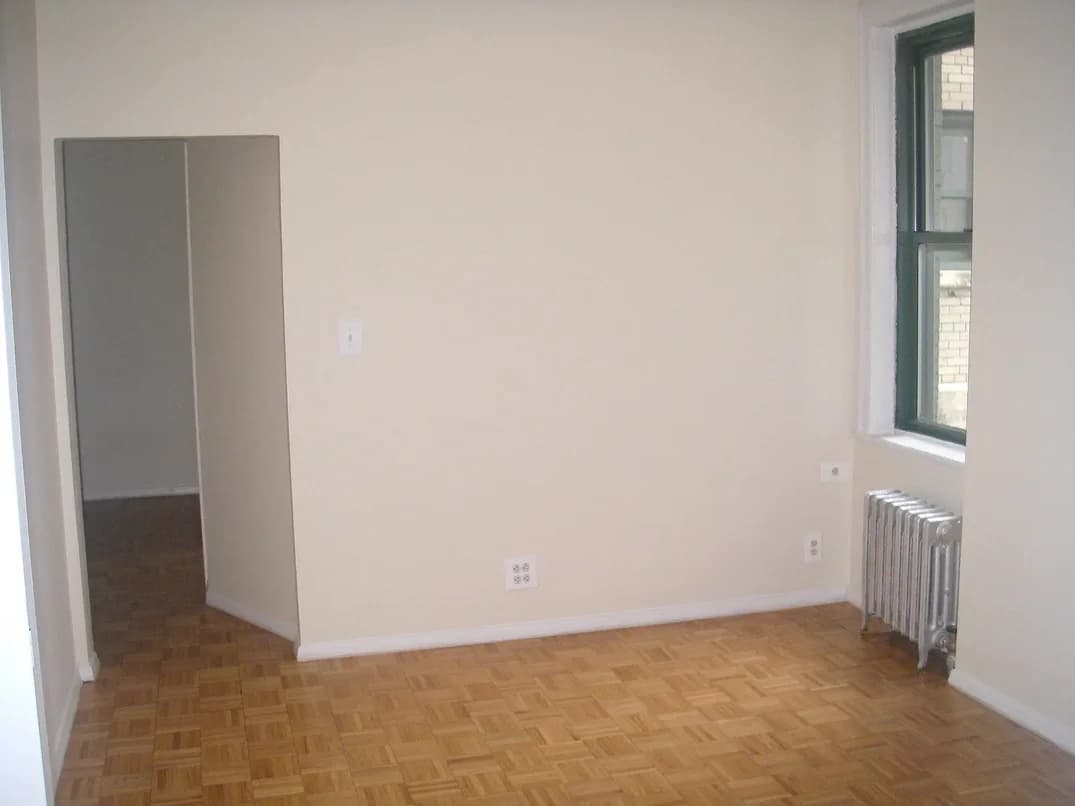 510 East 79 Street #6G, Manhattan, NY 10075 apartment_living_room 1